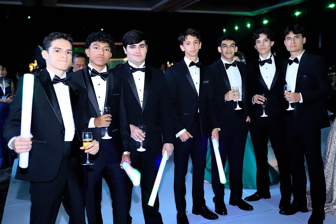 Fiesta de la prom 2025 de la Academia Los Pinares