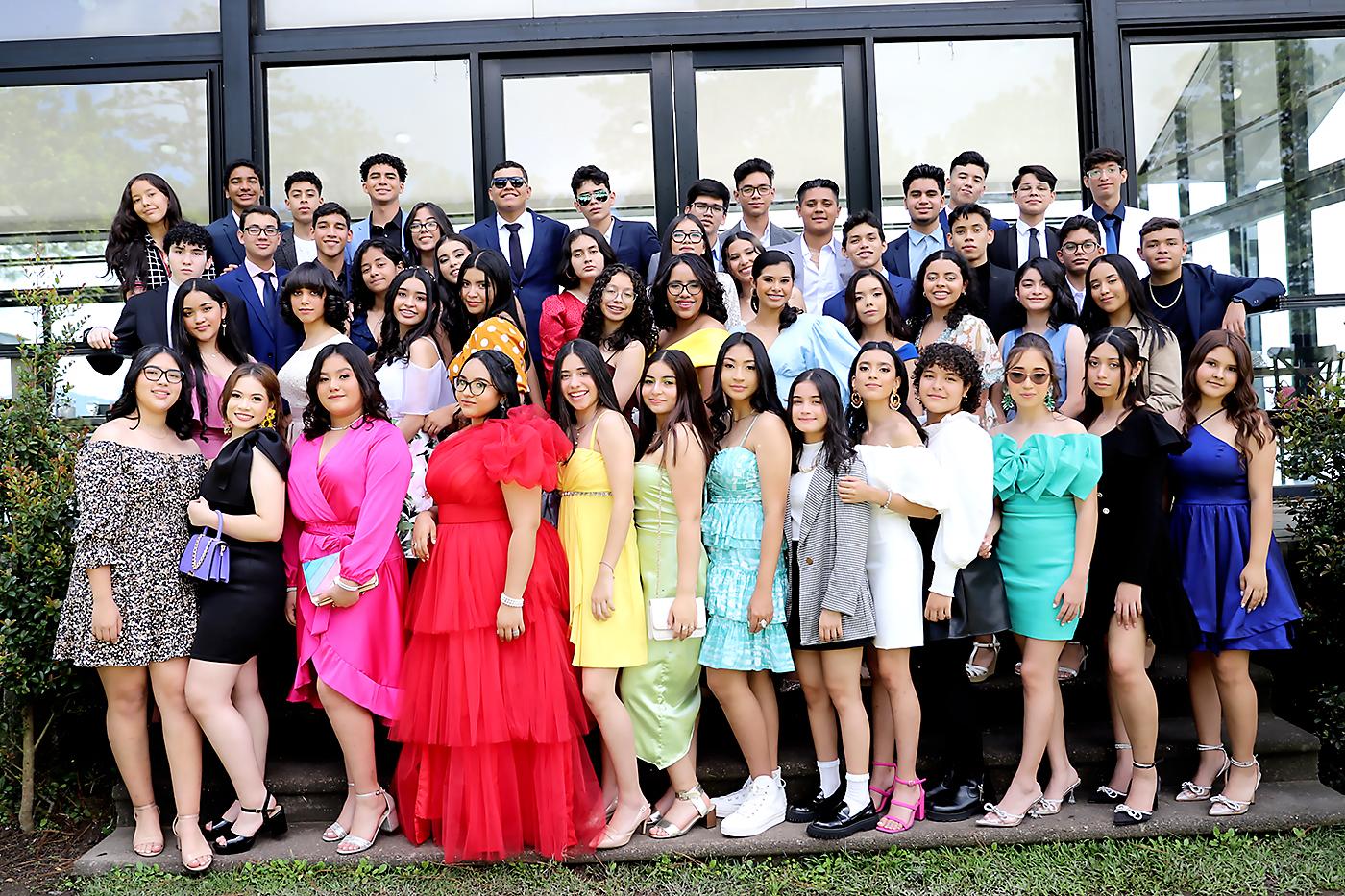 La Cumbre fue punto de encuentro de los seniors 2023 de CEAD Christian School que protagonizaron un alegre brunch organizado por la junta de padres de familia, quienes cuidaron cada detalle para hacer del evento un momento memorable.