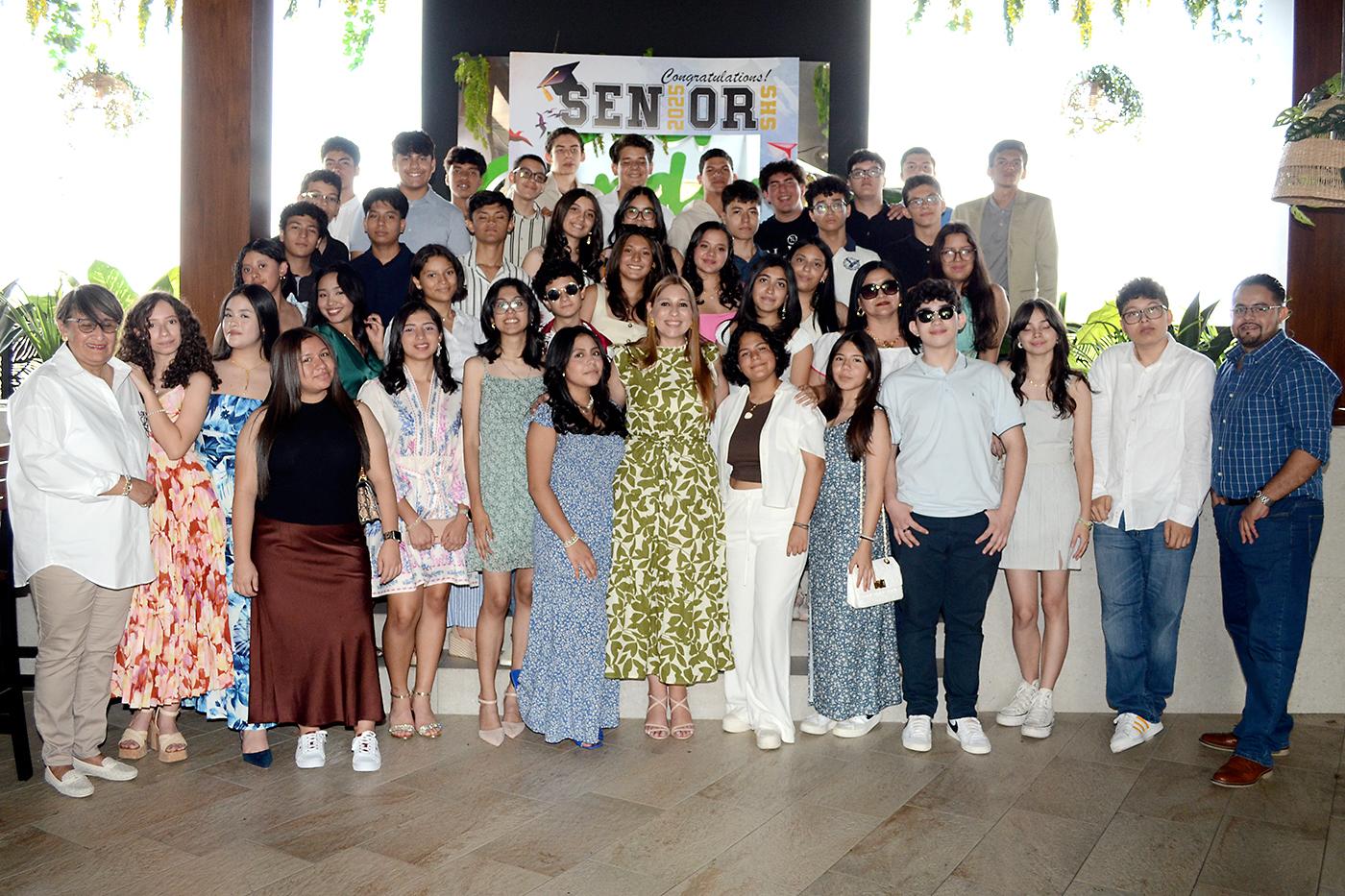 El <b>Senior Farewell 2025</b> de Summer Hill School fue más que un encuentro; fue un momento para celebrar el cierre de una etapa inolvidable. Reunidos en el elegante ambiente del Hotel Clarion de Tegucigalpa, la generación 2025 disfrutó de una mañana llena de risas, recuerdos y emotivas despedidas. Con su prom a la vuelta de la esquina y el futuro llamando a cada uno en distintas direcciones, este brunch se convirtió en la oportunidad perfecta para fortalecer lazos y atesorar los últimos instantes juntos antes de emprender nuevos caminos.