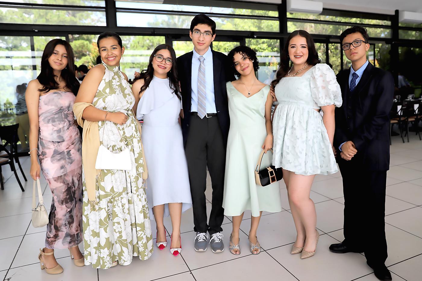 Dayana Espinal, Laurieann Salgado, Diego Rivera, Mónica Amaya, Leslie Rosa y Jossiel García