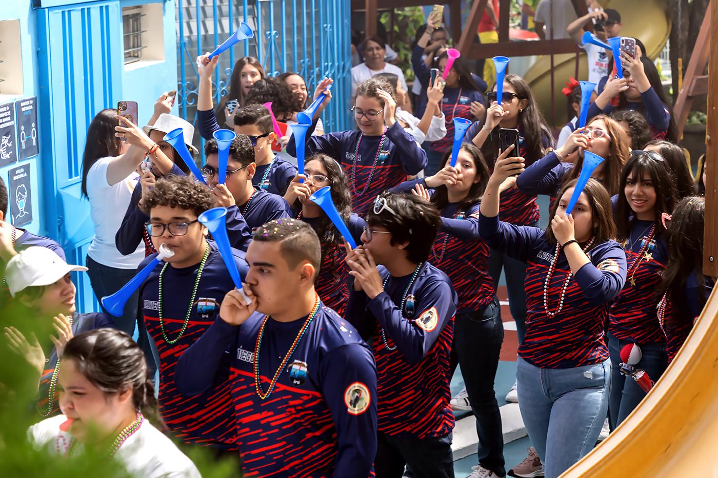 Entrance de los seniors 2024 de England School