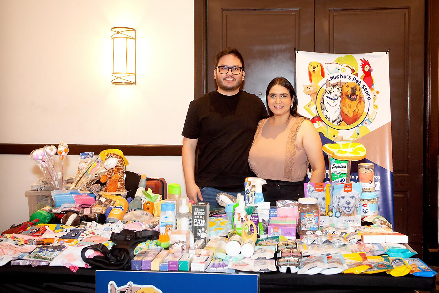 José Castro y Gloria Handal de Micho’s Pet Store.
