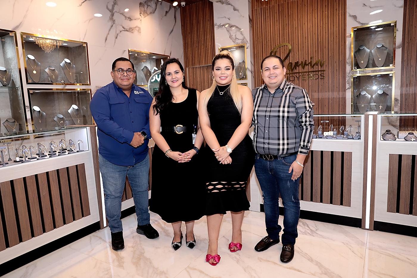 Carlos Flores, Olesia Irías, Sol Sosa y Darvin Reyes