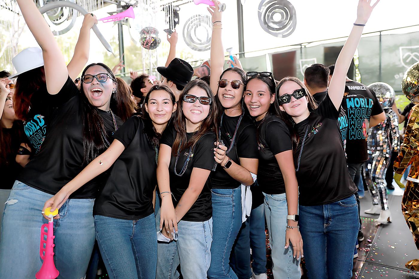 Rina Turcios, Ana Arguijo, Michelle Mejía, Adriana Hernández, Valeria Moscoso y Andrea Mejía.