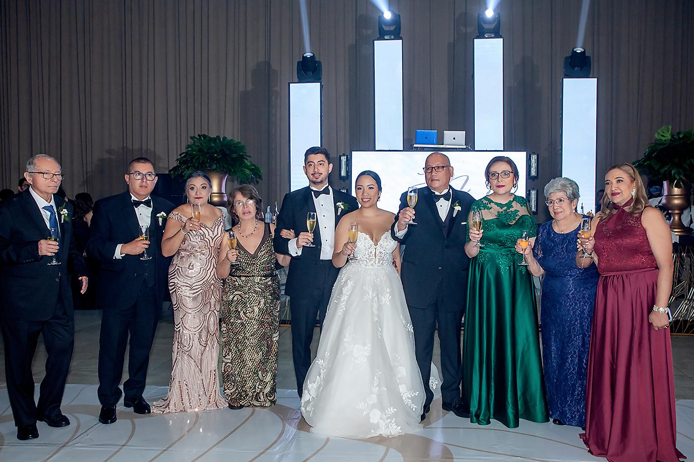 Danilo Manzanares, Juan Pineda, Isabel Caballero, Yolanda Luque, Juan Carlos Pineda, Nidia León, Javier León, Nidia Manzanares, Nidia Álvarez y Jenny Espinal.