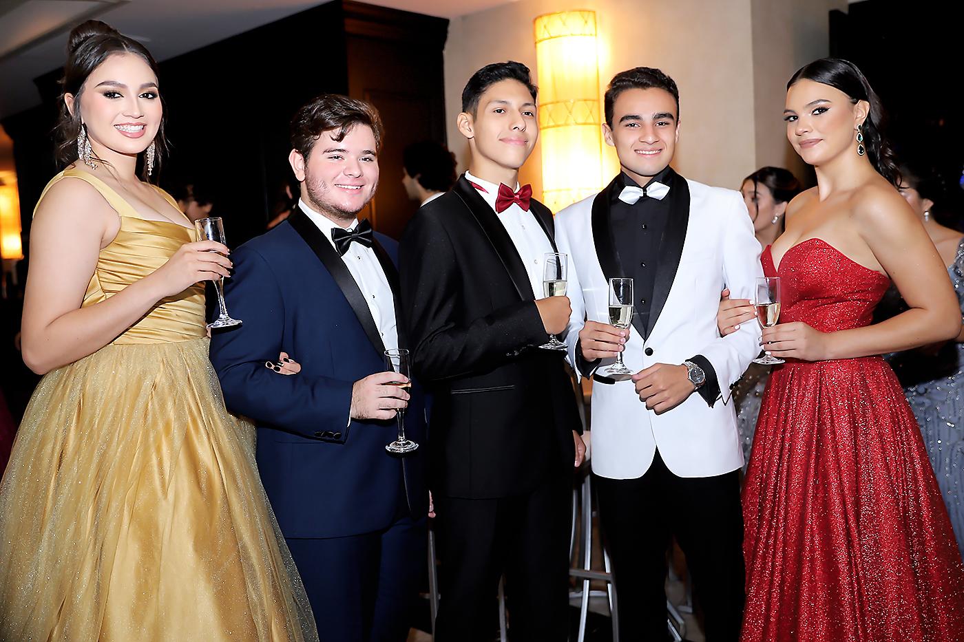 Camila Rodríguez, Alejandro Ávila, Wilfredo Castro, Rafael Elvir y Natalia Aguilar