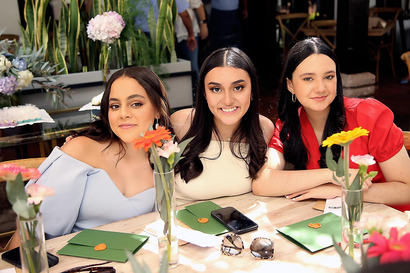 Isabella Atuán, Alejandra Barahona y Victoria Alcántara 