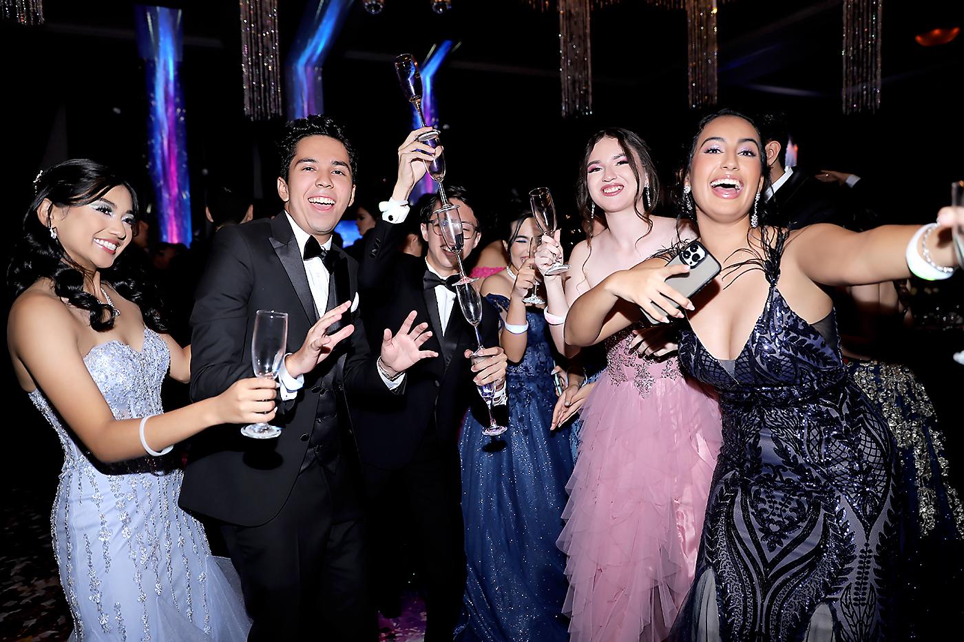 Prom Night de los seniors 2024 de Macris School