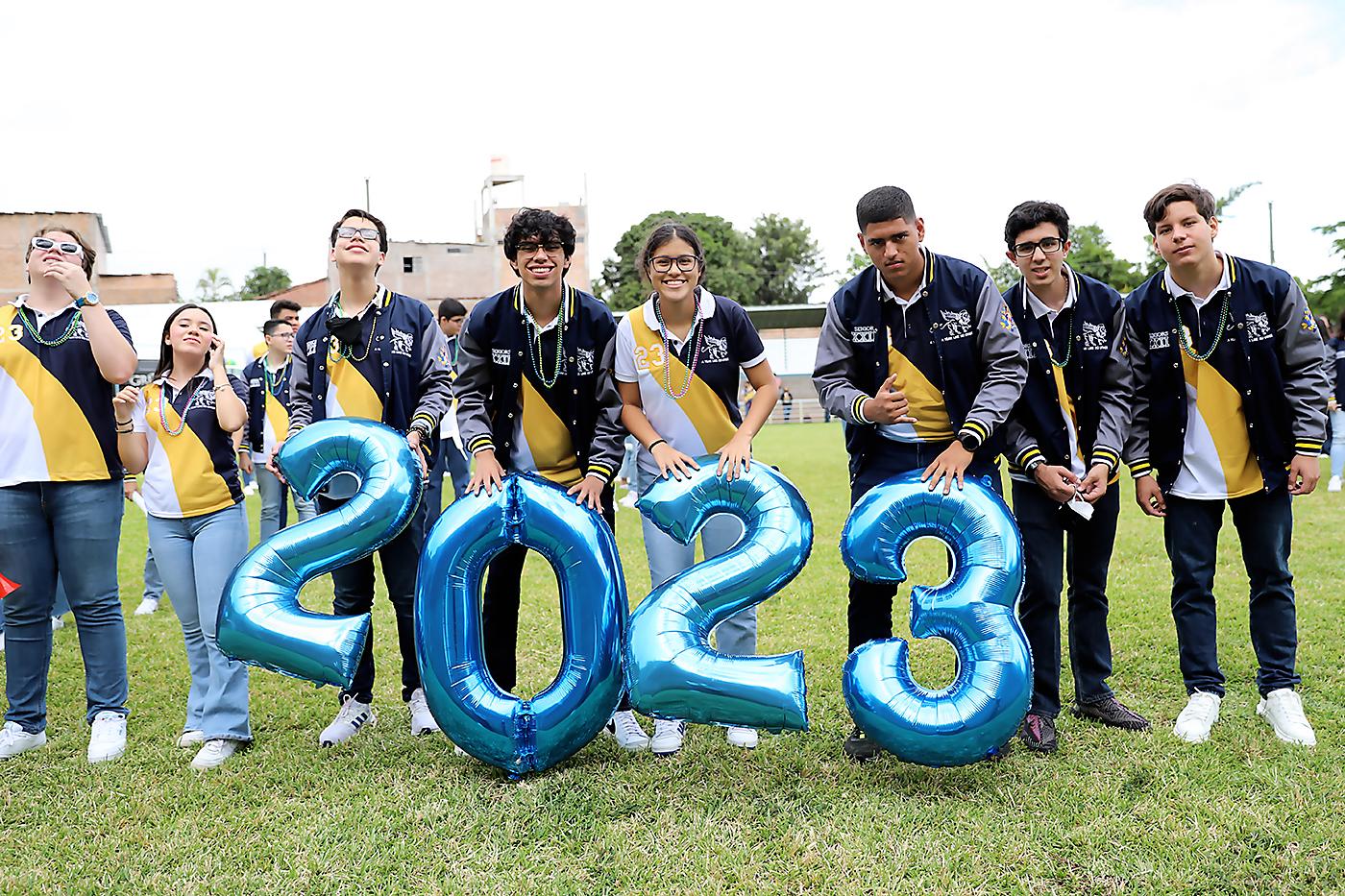 María Fernanda Torres, Diego Zepeda, Gustavo Napky, Valeria Jerez, Jesse López, Alessandro Euceda y Diego Plazaola