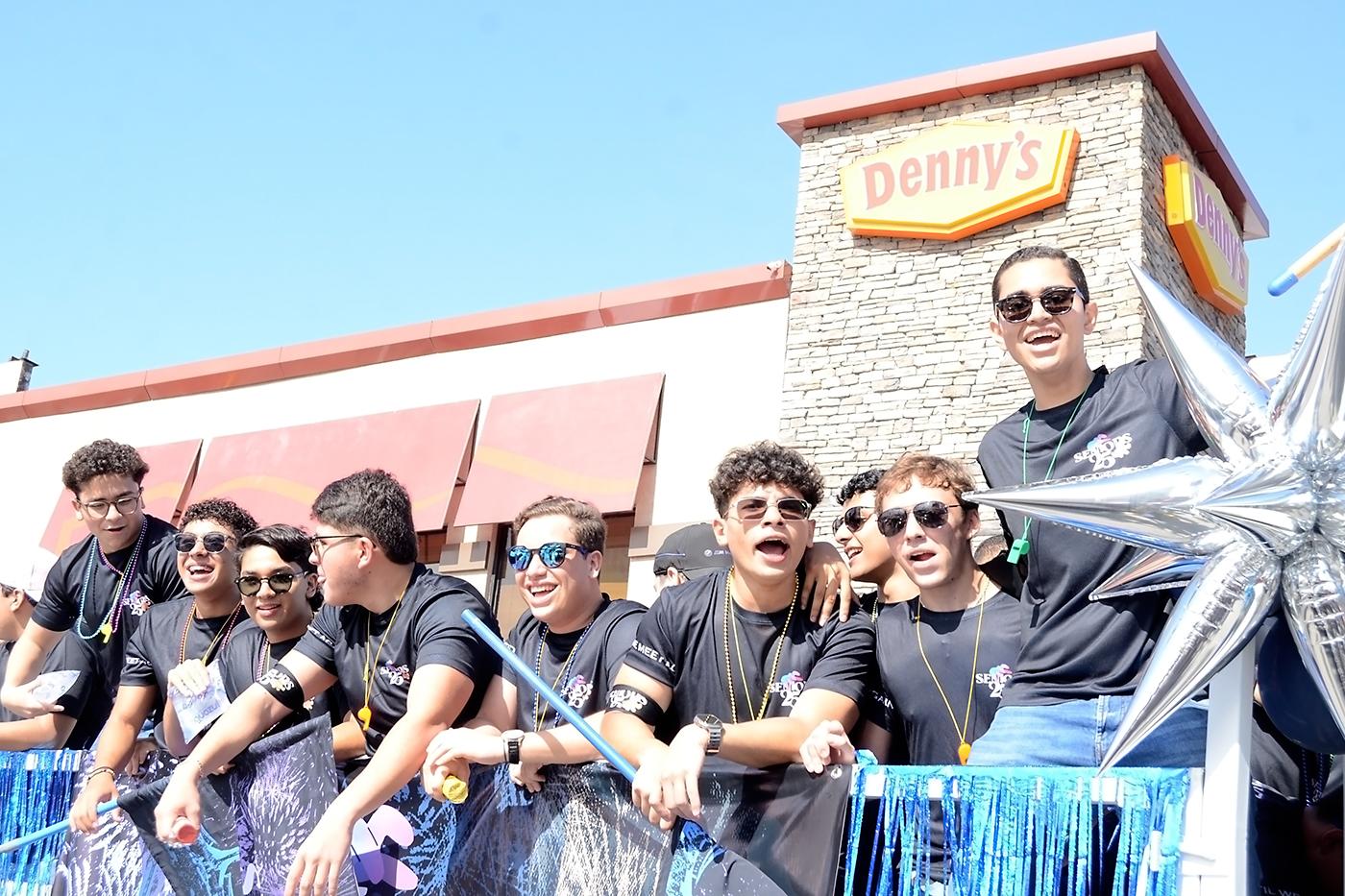 Senior Entrance 2025 de DelCampo School