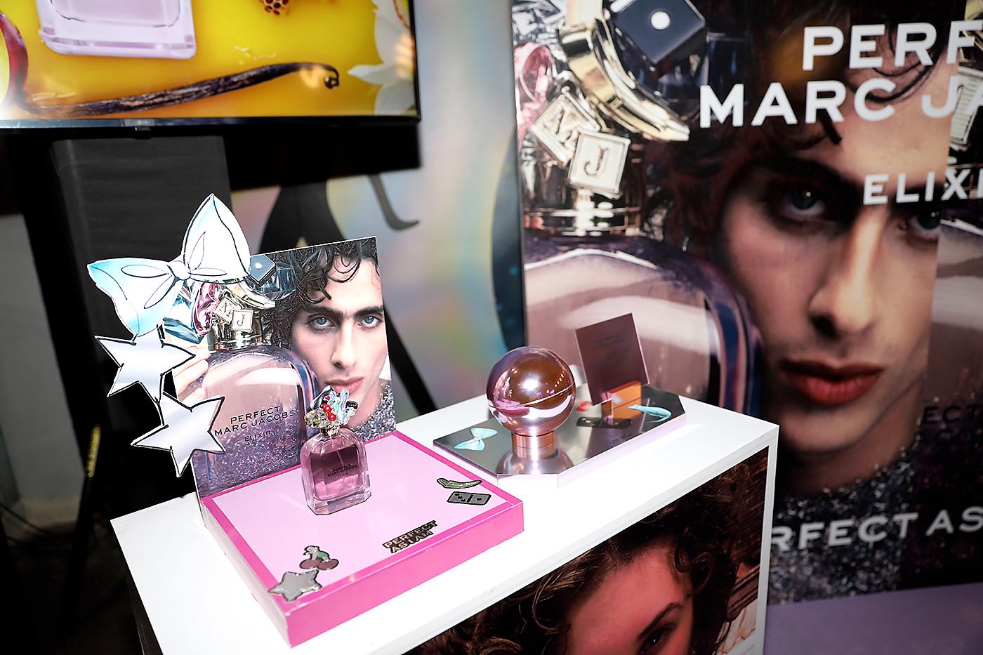 Bajo el lema Perfect As I Am, Marc Jacobs Perfect Elixir es una fragancia femenina única, un manifiesto de autoconfianza y amor propio