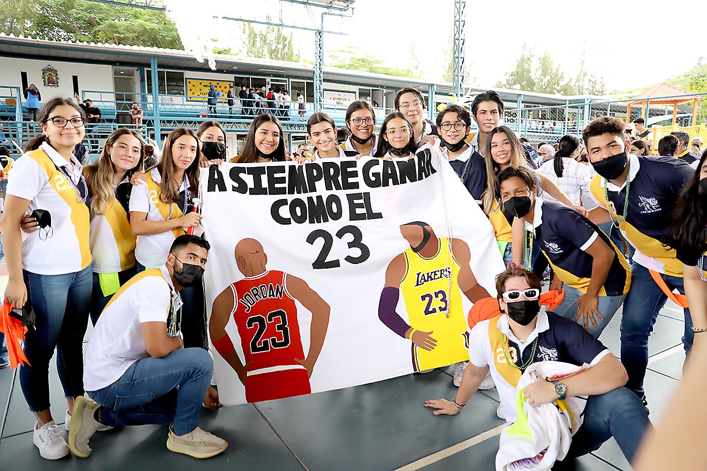 Adriana Salgado, Rebeca Palencia, Diego López, Andrea Orellana, Flor López, Isabella Ayon, Valeria Jerez, Isabella Acosta, Alejandro Mejía, Alejandro Peralta, Carlos Peralta, Valeria Díaz, Charlie Zelada, Bill Santos y Diego Baquis