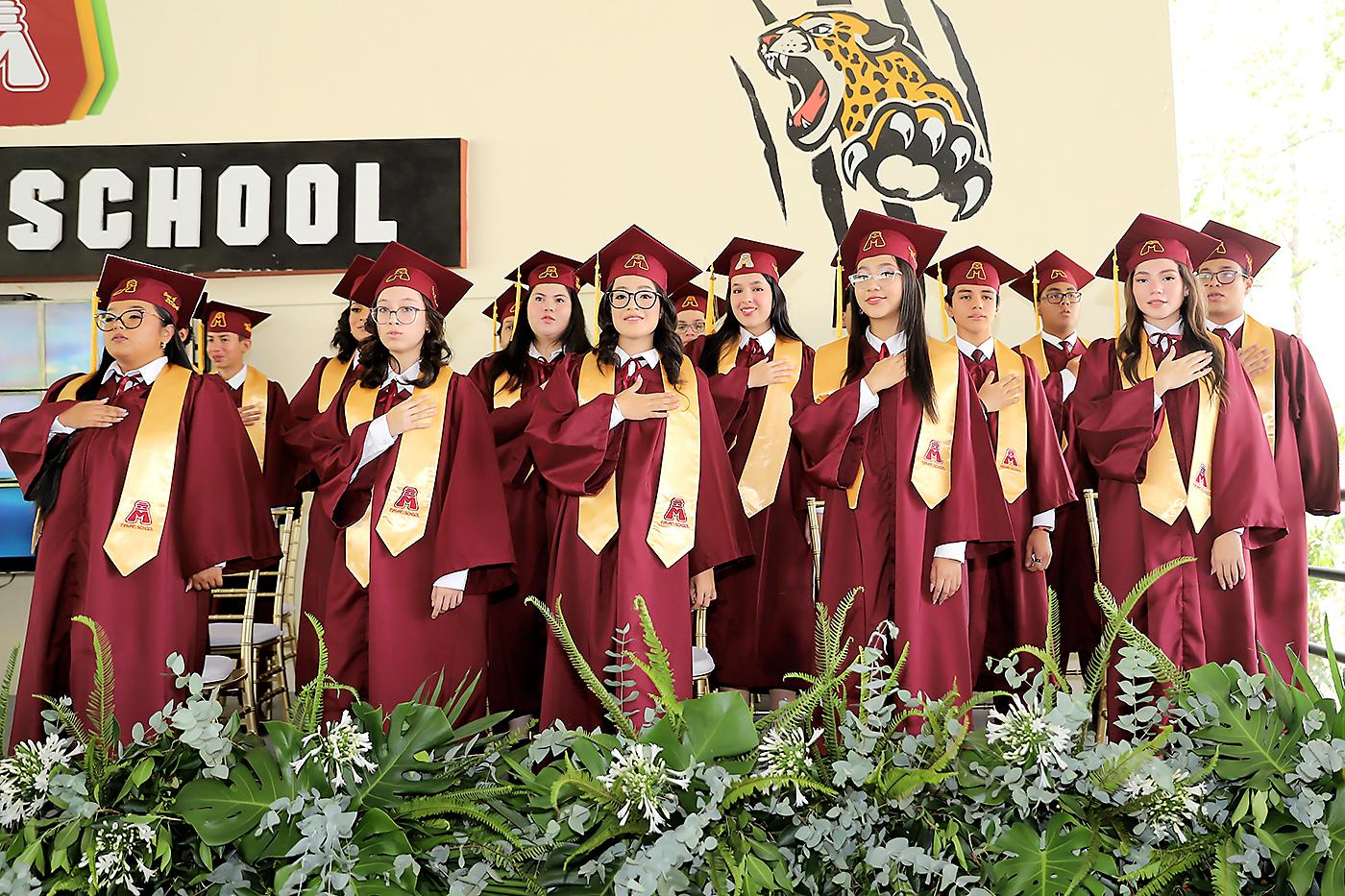 Graduación 2024 de Mayan School