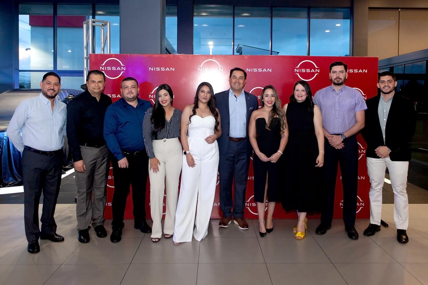 Kristian Mathis, Mauricio Oviedo, David Mancia, Gabriela Paz, Nohely Herrera, Roberto Renderos, Diana Pineda, Alma Tabora, Norman Morales y Luis Pacheco.