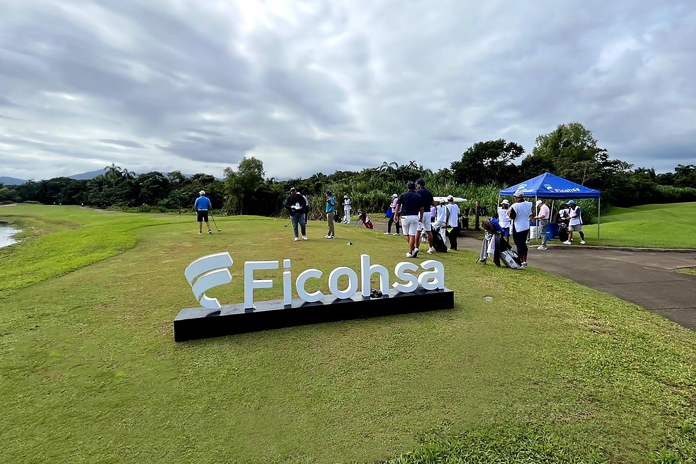 Imágenes de la nueva jornada del Torneo de Golf en Indura