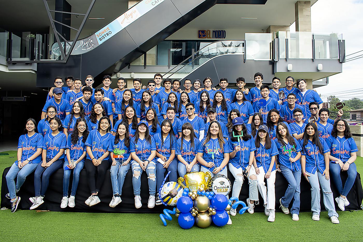 Entrada triunfal de los Seniors de la Estancia School 2023