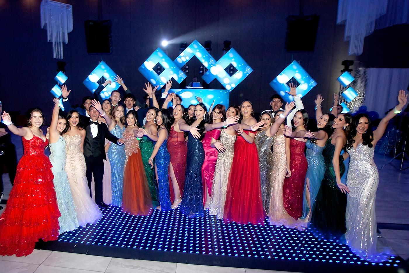 Miguel Montoya, Enrique Medina, Santiago Benavides, Andreé Ayala, José Aguilar, Camila Pérez, Hannah Villeda, Paula Cervantes, Timothy Osorio, Giada Rastelli, Miriam Toro, Angie Chinchilla, Samantha Alberto, Vaneyri Romero, Nathaly Pérez, Samantha Mejía, Valeria Álvarez, Viena Coello, Sofía Sandoval, Luz Muñoz, Ariadna Ferrufino, Ana Rodríguez, Isabella Castillo, Cristel Borjas y Cecile Castañeda.
