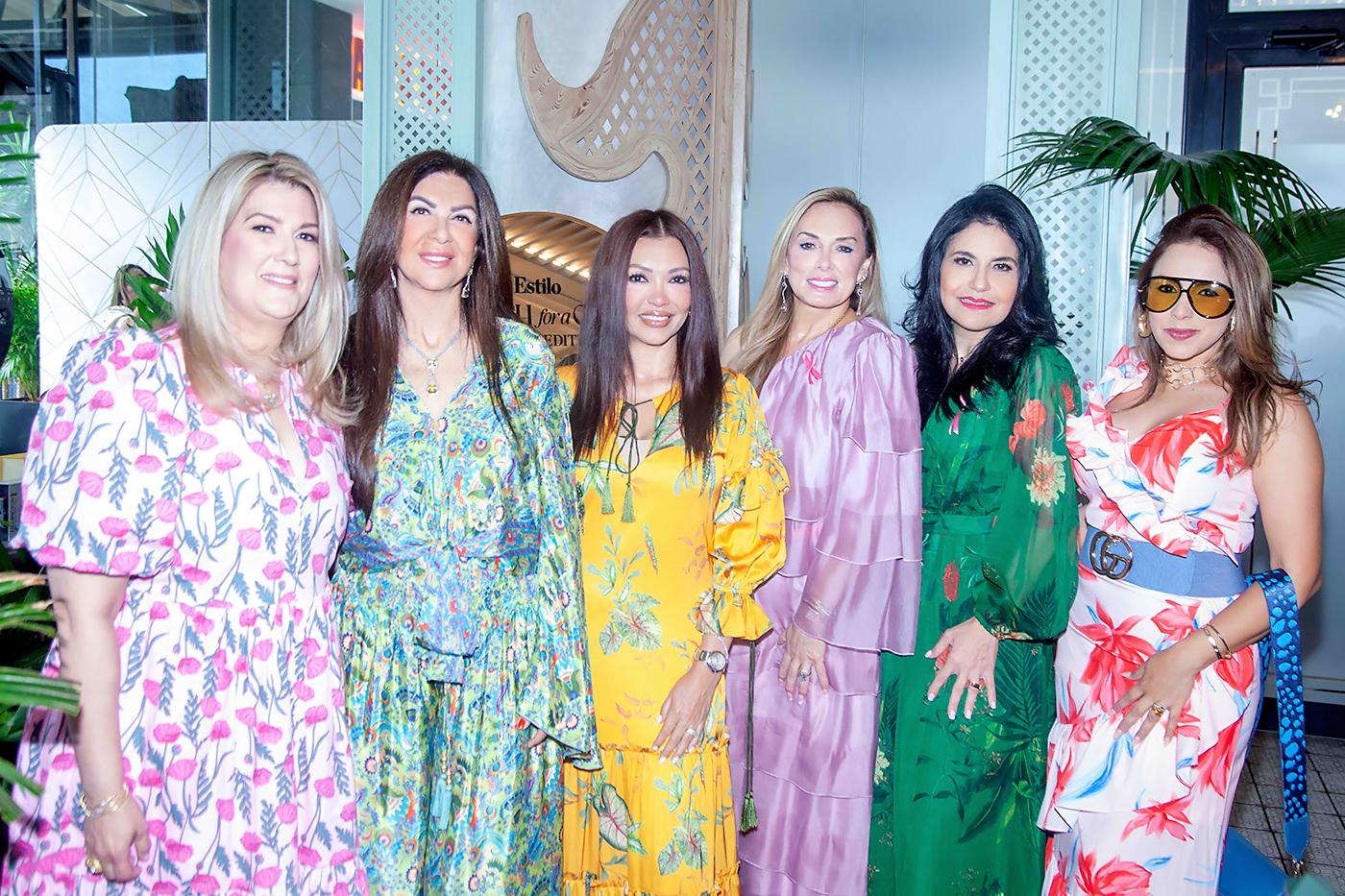 Giselle Downing, Carmen Chahín, Marna Schmidt, Androlla Mitri, Claudia Kattán y Lorna Knuth.