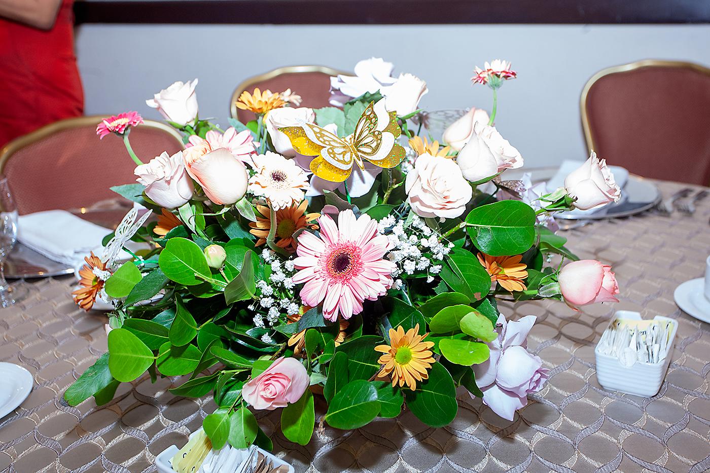 Hermosos centros de mesa con inspiración primaveral.