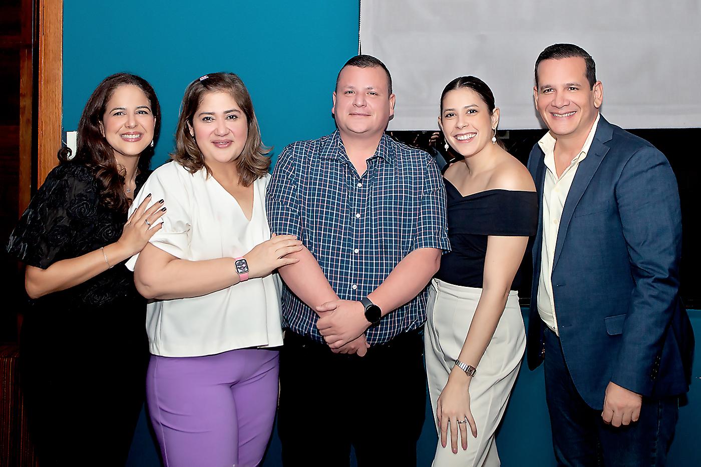 Doris Peña, Isabel Sabillón, Manuel Welchez, Michelle Marsan y Eddy Montalván