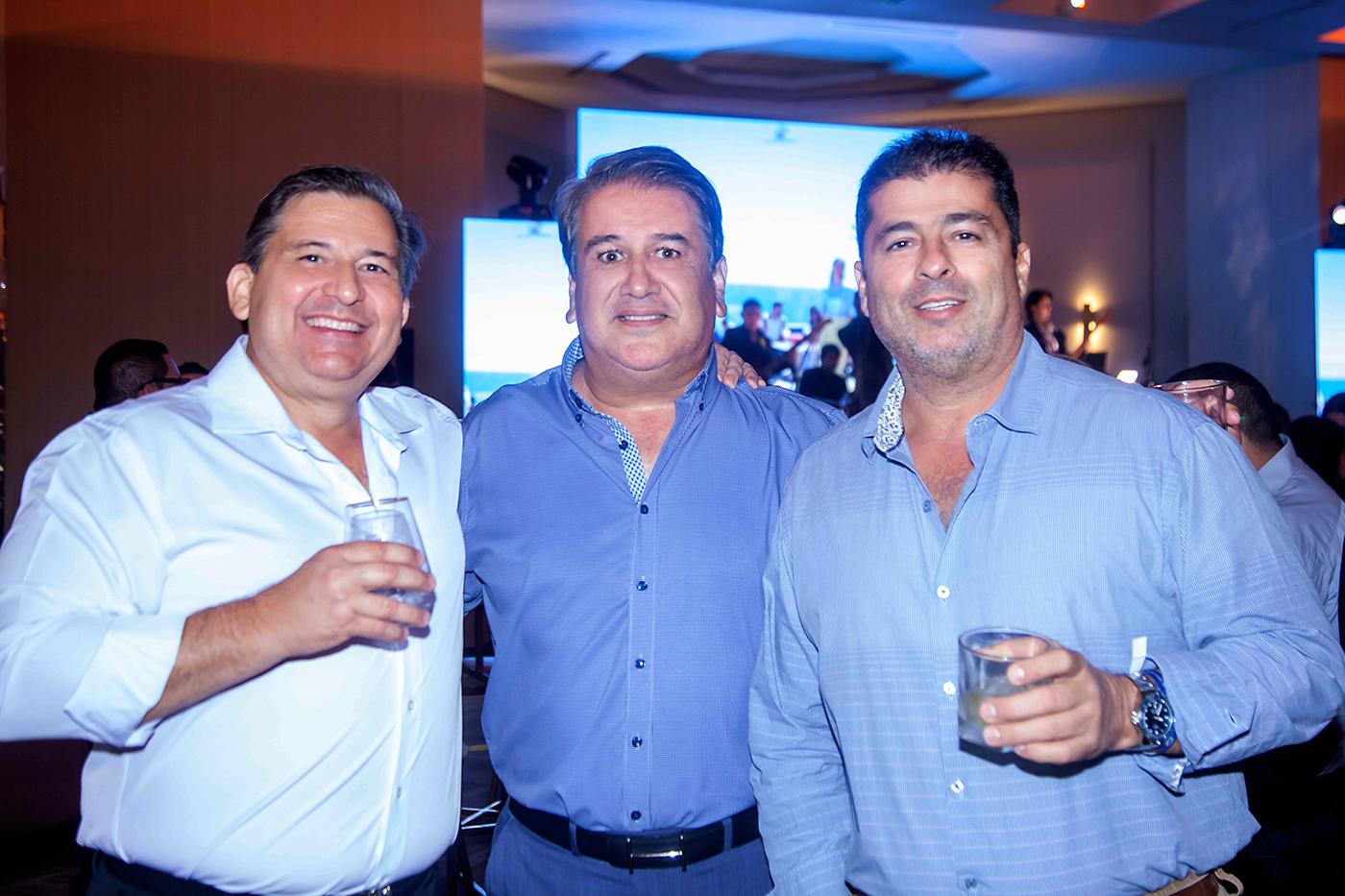 Gustavo Róbelo, Antonio Garza y Carlos Bendeck.