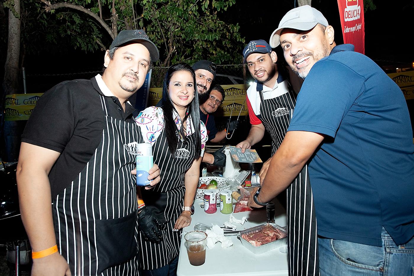  El equipo de colaboradores de Supermercados Colonial que participó en el Grilling Challenge