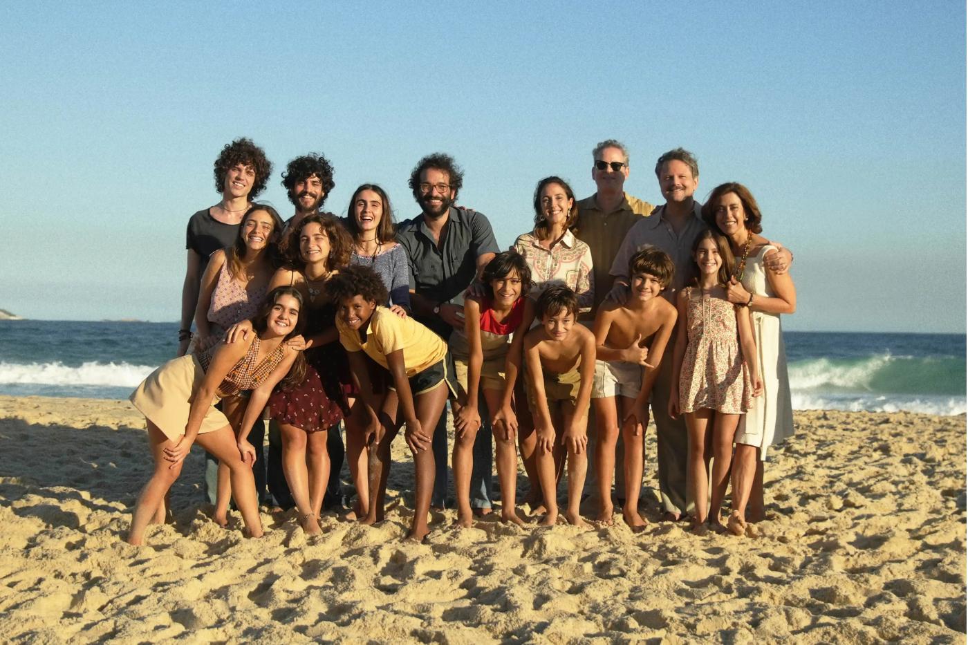 La adaptación cinematográfica ha sido elogiada por su fidelidad emocional y su capacidad para transmitir la angustia y esperanza de aquellos tiempos.