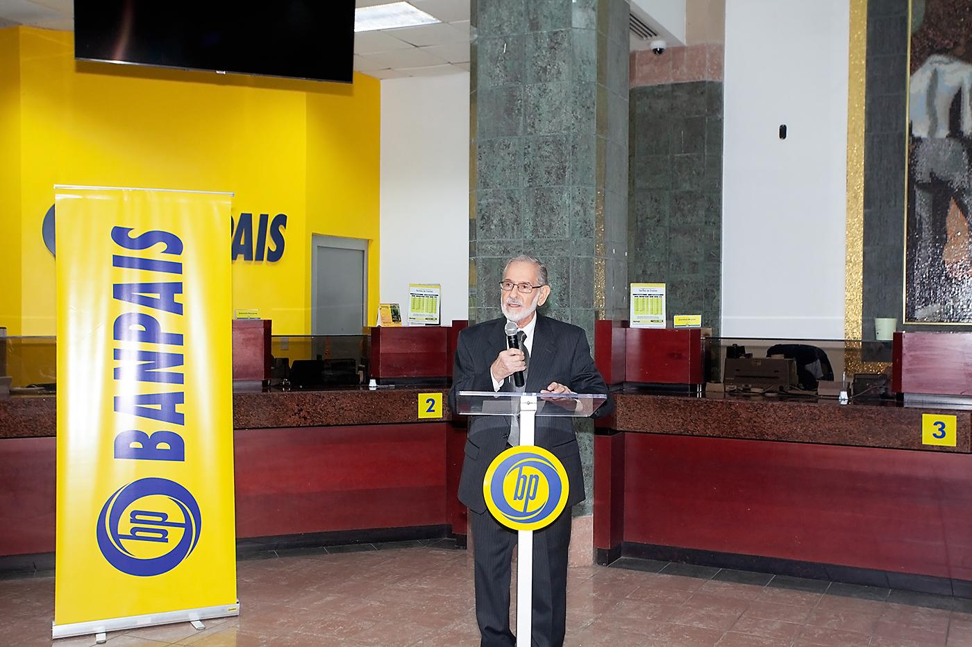 Exposición “Tierra de Pan Llevar” de Marco Rietti