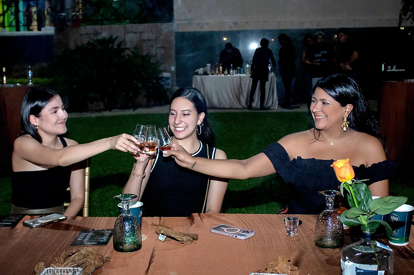 Michelle Ortega, Mónica Reina e Ivana Lagos.