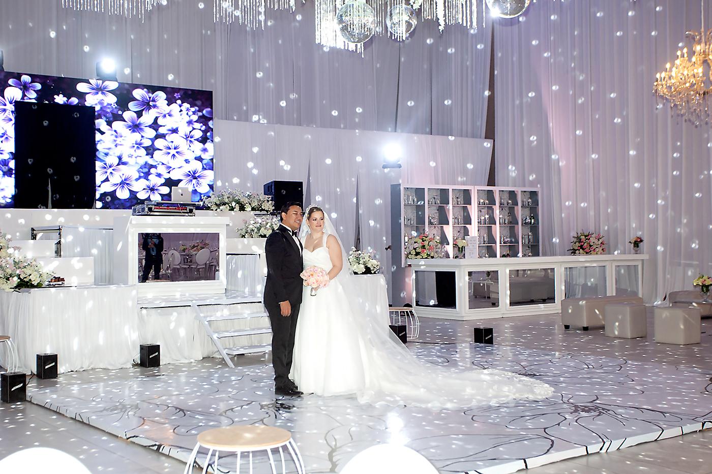 José Martínez y Melissa Wolozny.