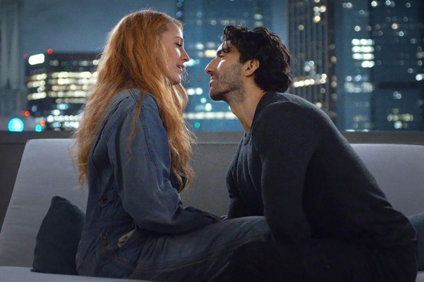 <b>El Conflicto entre Blake Lively y Justin Baldoni</b>La relación entre Blake Lively y Justin Baldoni, su coestrella en It Ends With Us, se tensó más allá de las cámaras. Lively demandó a Baldoni por acoso sexual, alegando que el actor y director mostró imágenes explícitas y realizó comentarios inapropiados sobre su cuerpo. Las acusaciones, que incluyen una campaña de difamación, provocaron una reacción inmediata en la industria. Baldoni fue despedido de su agencia y perdió varios premios, mientras que Lively se comprometió a continuar luchando por justicia.