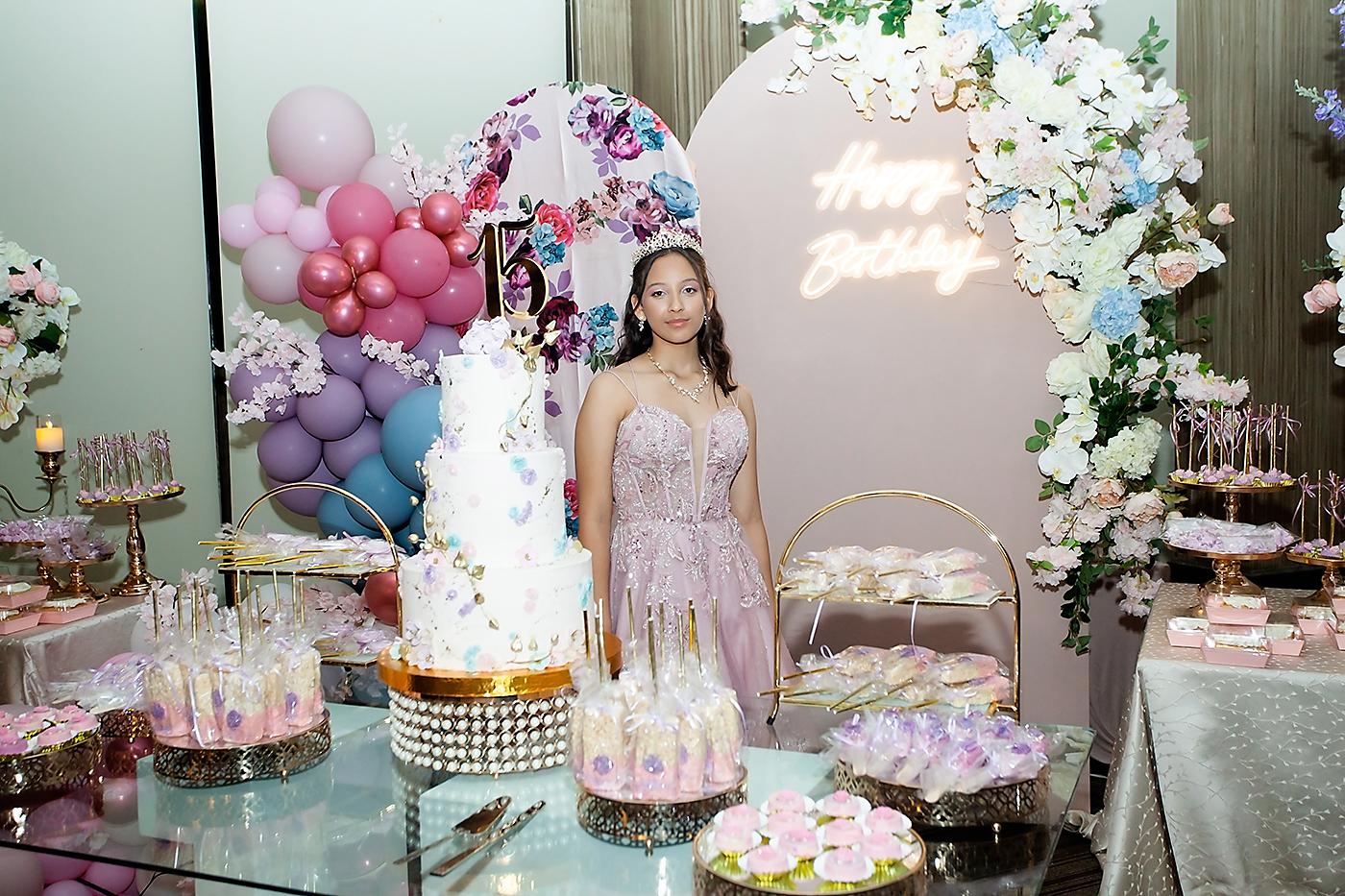 La cumpleañera María José Galeas Valladares.