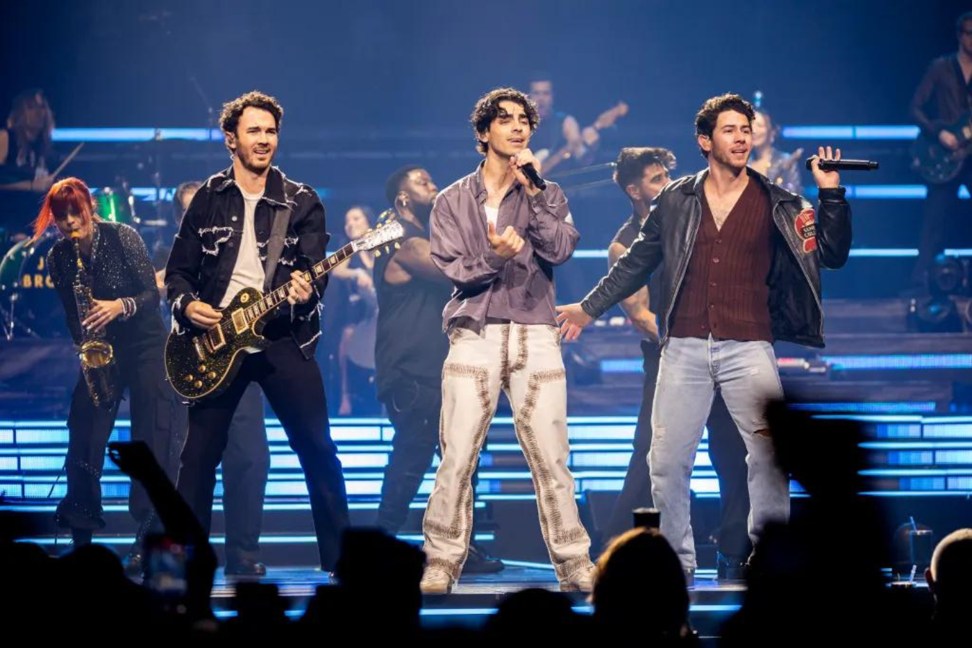 A pesar de su reciente alarma de salud, Kevin y sus hermanos se preparan para reanudar su gira con actuaciones programadas en Ciudad de México este agosto. 