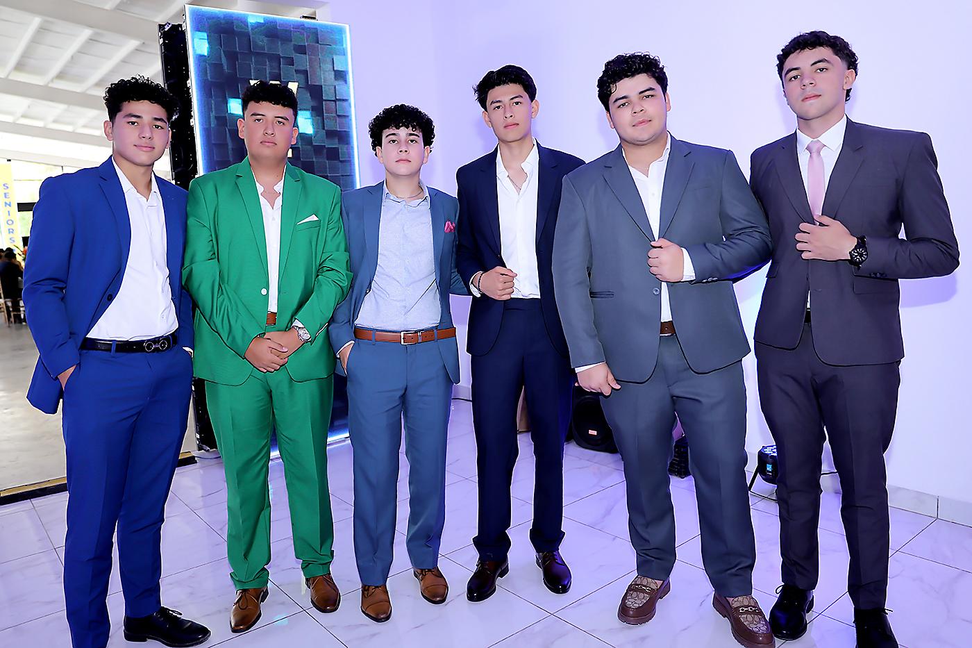 Diego Aparicio, Diego Kasis, Eduardo Arévalo, Octavio Mejía, Patrick Peñate y José Brizzio.