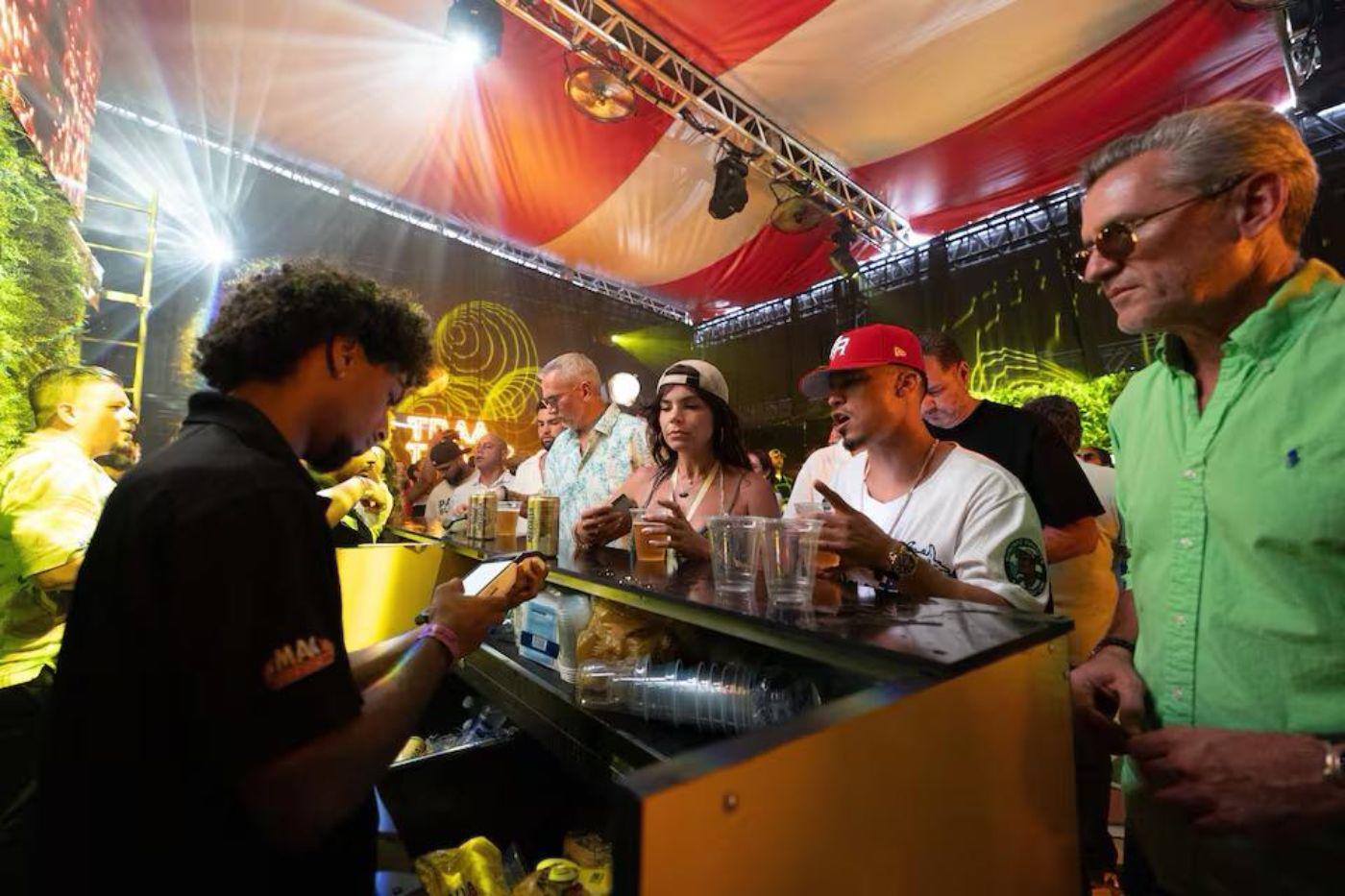 Con las funciones iniciales, se ha generado un impacto económico evidente, tanto en sectores de hotelería, transporte, gastronomía y comercio local en Puerto Rico. 