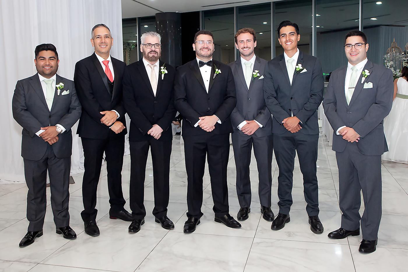Marco Del Arca, Federico Loguzzo, VíctorValdes Sr., Víctor Valdes, Michael Wright, Mateo Maldonado y GabrielDel Arca.