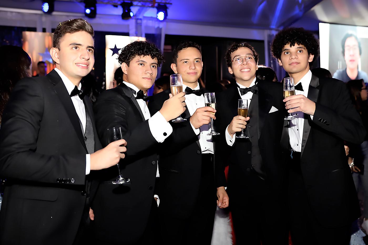 Daniel Rivera, Adrian Castillo, José Turcios, Fabián Munguía y Javier Handal