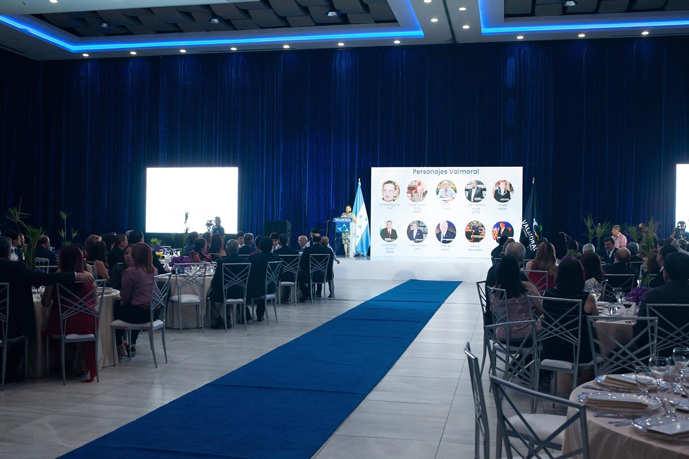 Linda Coello recibe máximo galardón “Valmoral 2024”