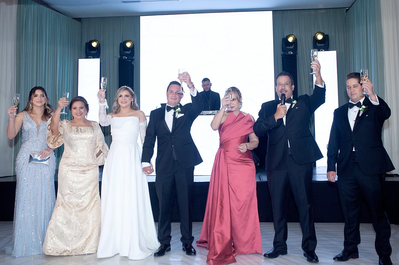 Así fue la fiesta nupcial de John Barrosse y Annie Núñez