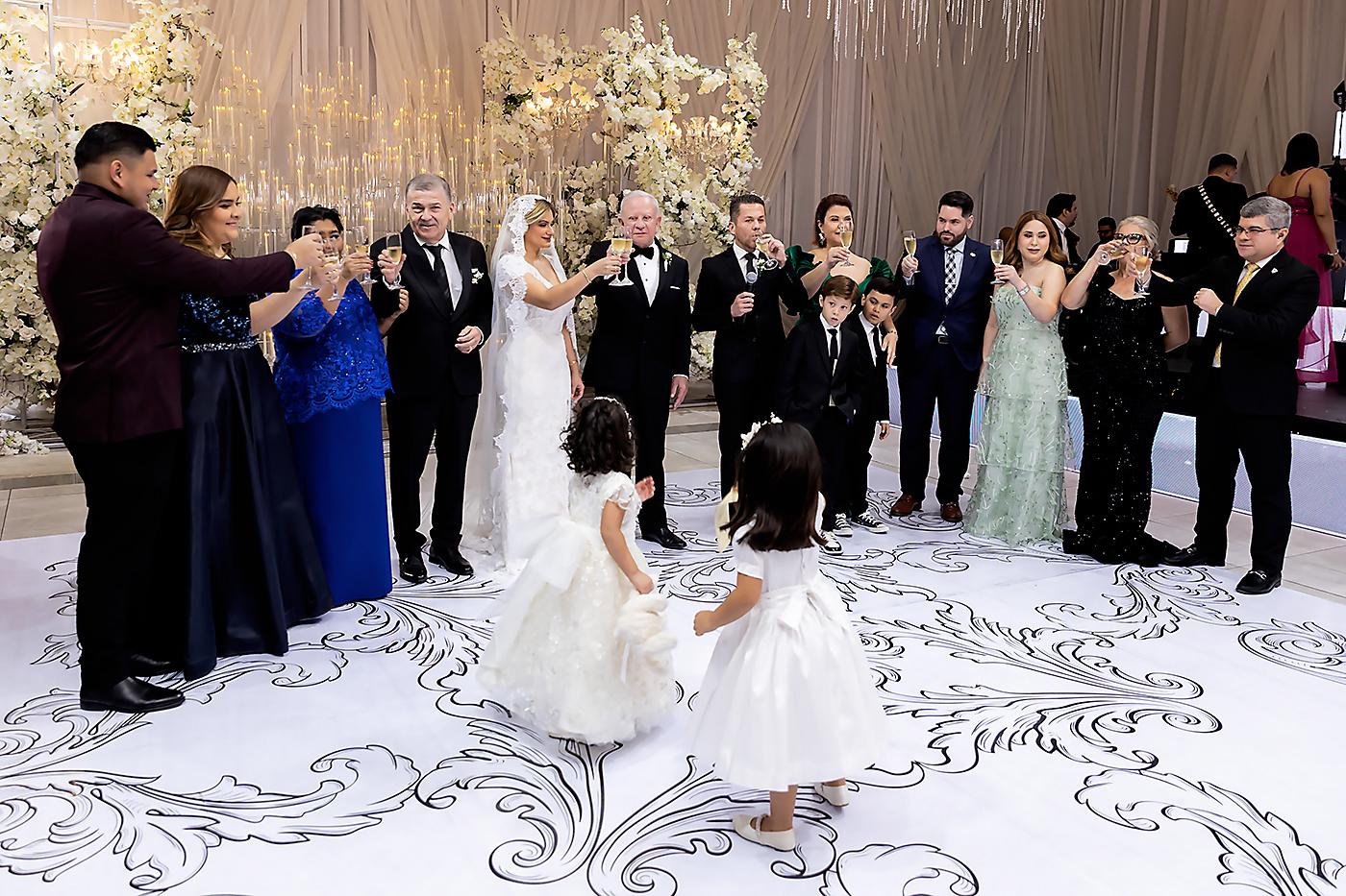 El momento del brindis de honor fue todo un acontecimiento para sus hijos y familiares
