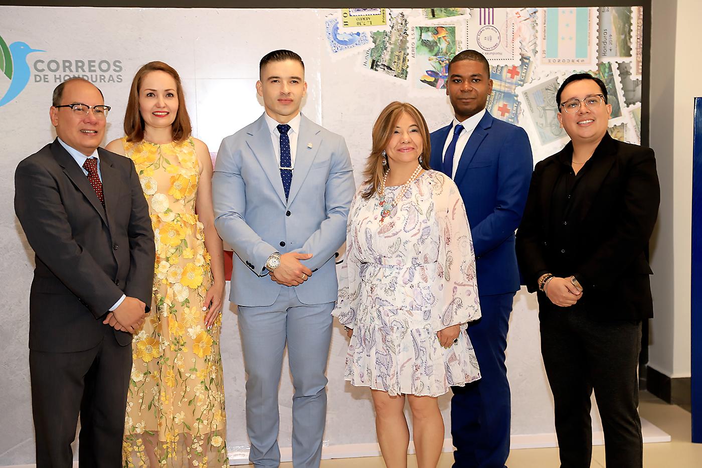 Mauricio Medina, Rebeca Alvarado, David Zelaya Flores, Belkys Padilla y Kenthyer Álvarez.