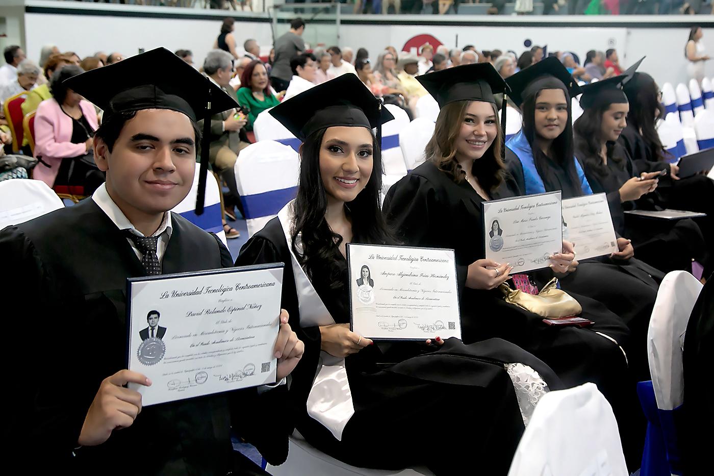 Graduaciones de UNITEC SPS 2024