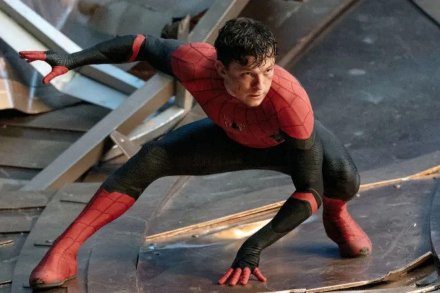 <b>Spider-Man Brand New Day - En cines- 31 de julio</b>Peter Parker intenta centrarse en la universidad y abandonar a Spider-Man. Cuando una nueva amenaza pone en peligro a sus amigos, debe romper su promesa y volver al traje.