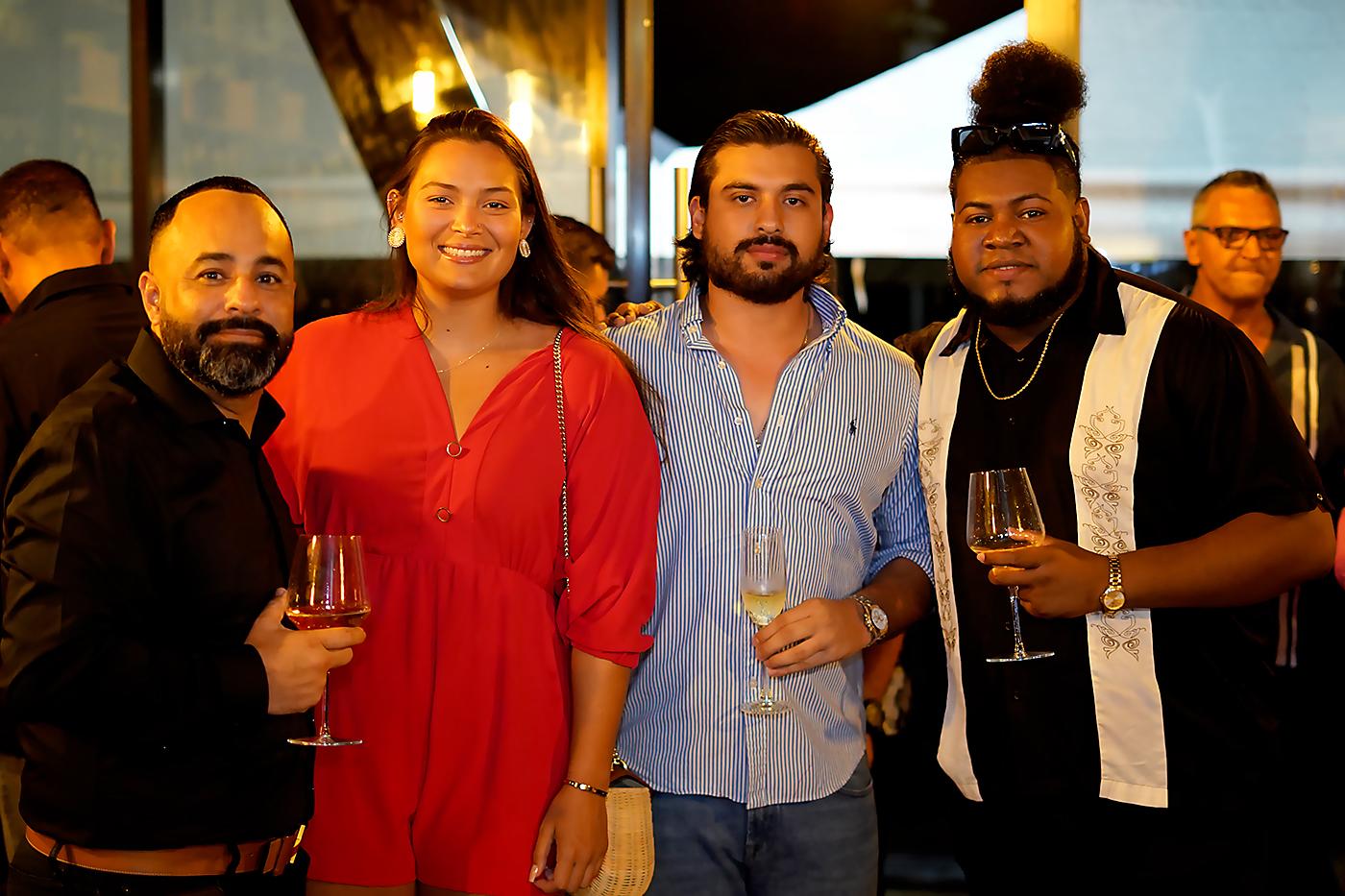 Francisco Escalón, Ingrid Larios, Juan Hasbun y Saúl Fox. 