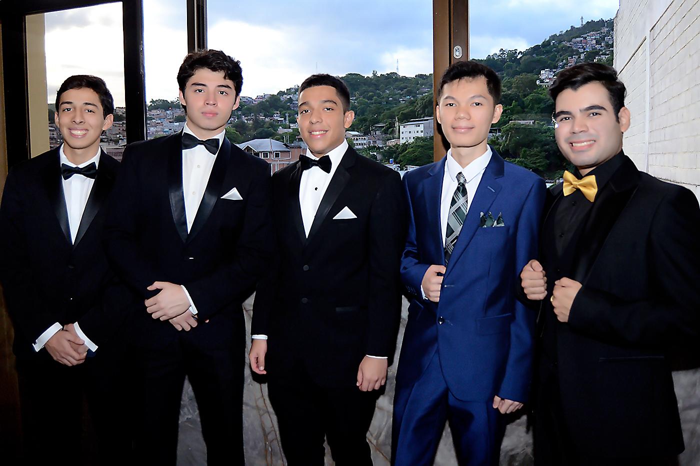 Fiesta de la prom 2024 de la International School of Tegucigalpa