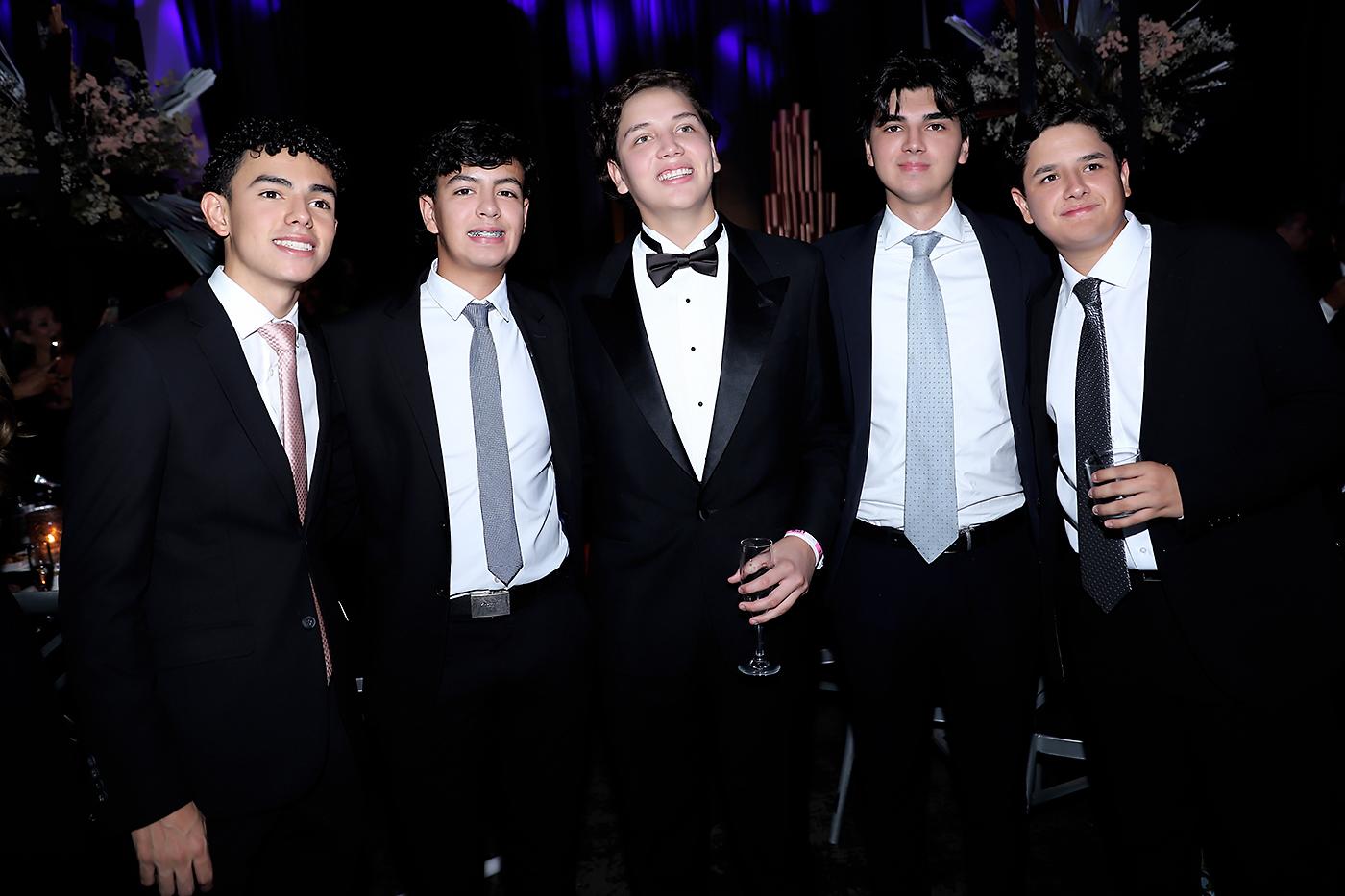 Invitados a la prom de la Escuela Americana de Tegucigalpa 2024