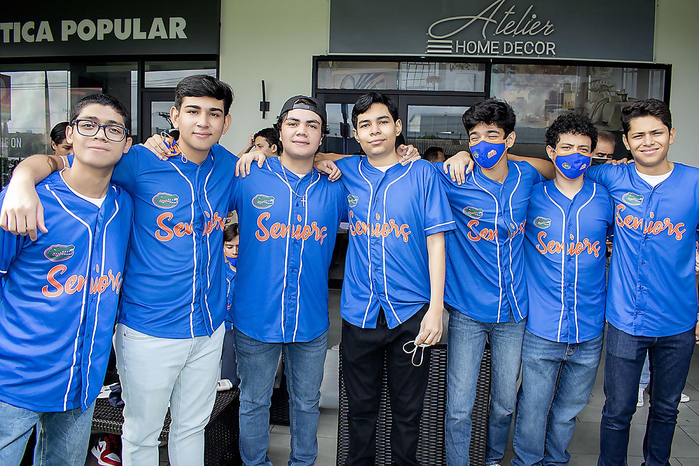Entrada triunfal de los Seniors de la Estancia School 2023