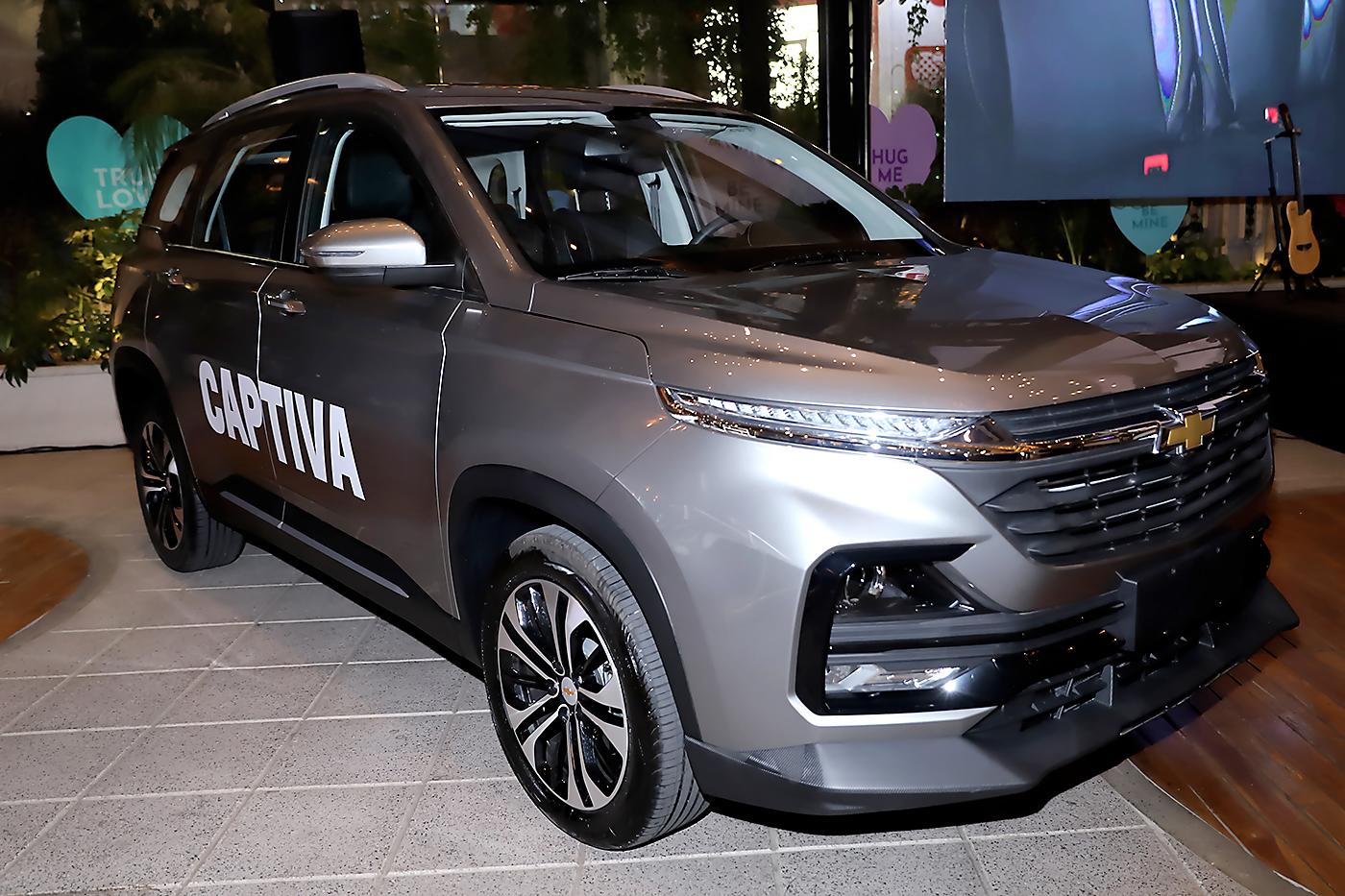 El Chevrolet Captiva cautiva todas las miradas con su techo panorámico, líneas aerodinámicas y moderno diseño de parrilla.