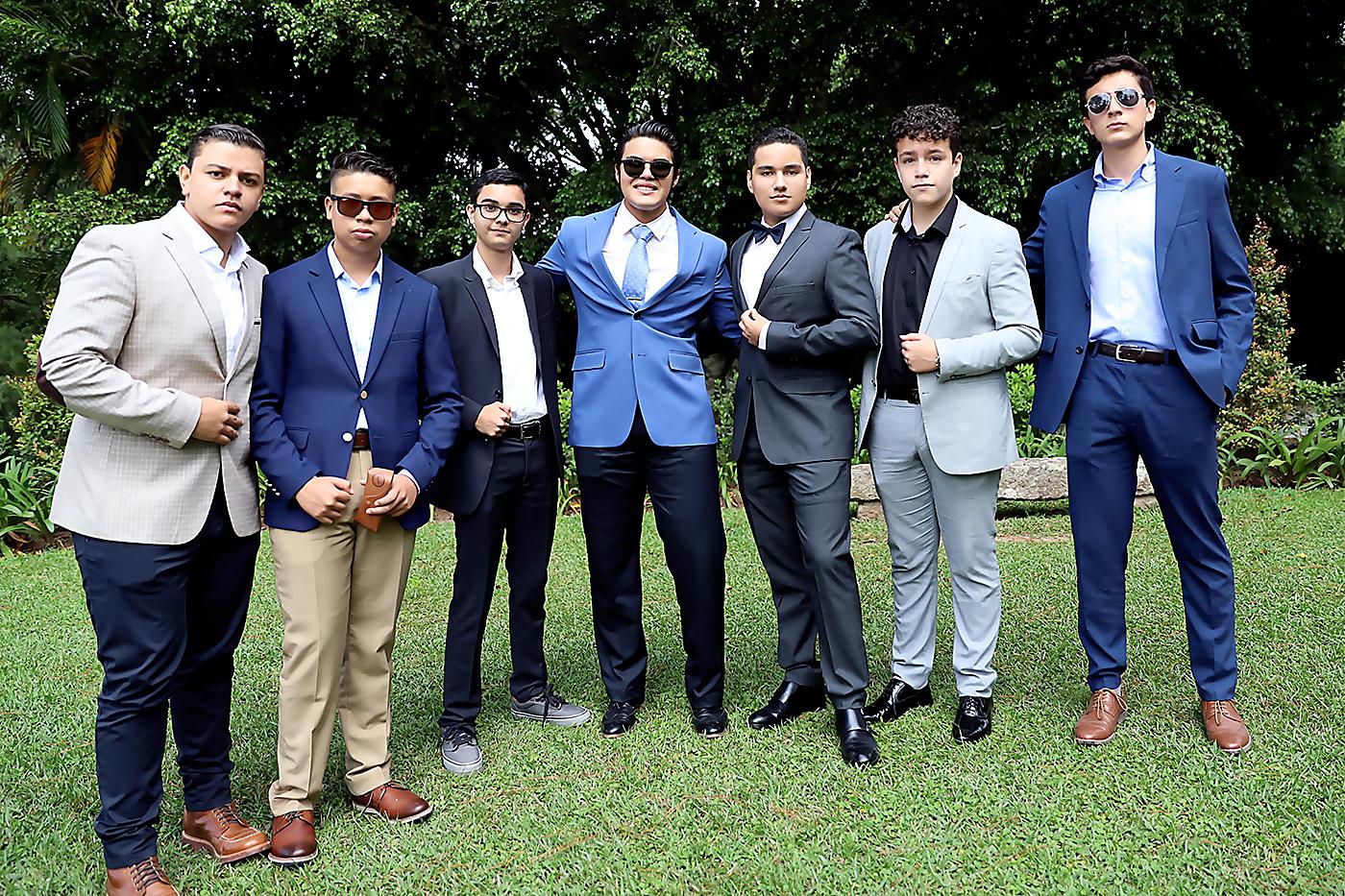 Ethan ayes , Diego Flores, Pedro Flores, Juan José Guzmán, Hermán Jimenez, Roberto Guitiérrez y Jorge Ramírez