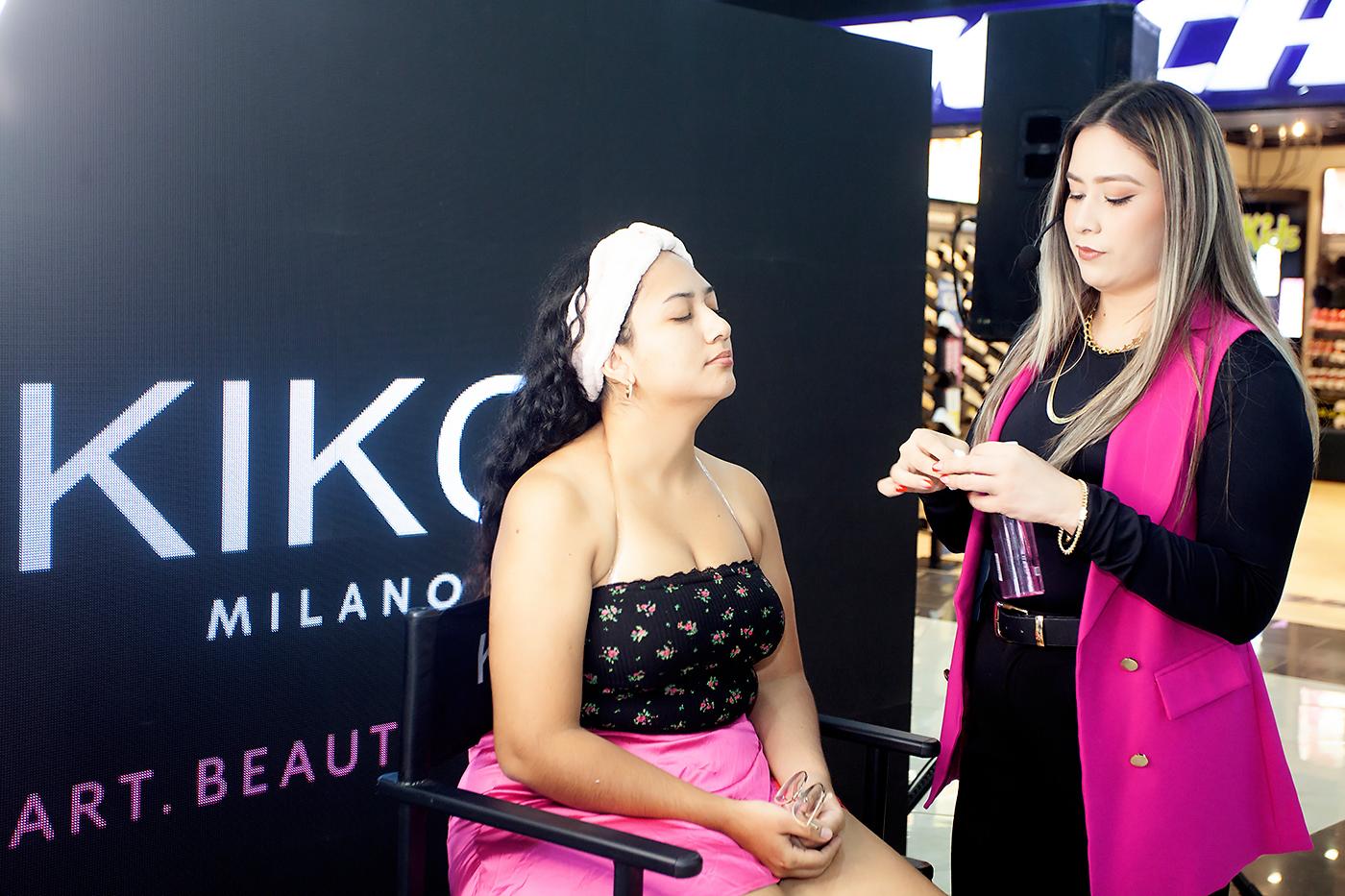 Karla Rodríguez al momento de desarrollar el taller de skincare.